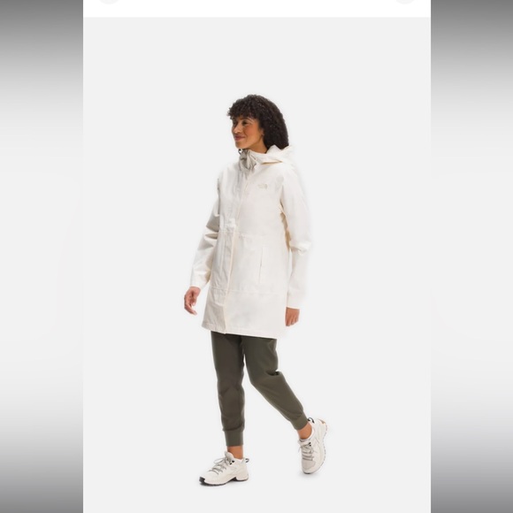 The North Face Woodmont Parka - color is called gardenia and is off white-ish - Picture 2 of 9